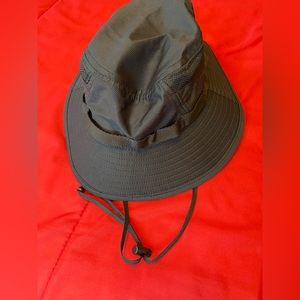 ADIDAS BUCKET HAT